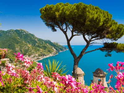 Prove a magia à beira-mar em Ravello! Viva essa experiência única.