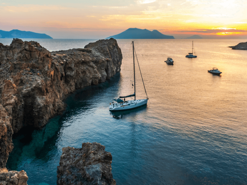 Descubra a Sicília com roteiro personalizado, principais cidades, melhor época e experiências únicas. Planejamento completo.