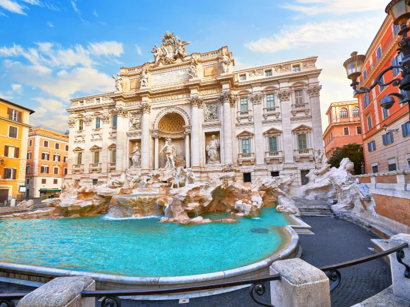 Fontana di Trevi: encanto, história e tradição no coração de Roma.