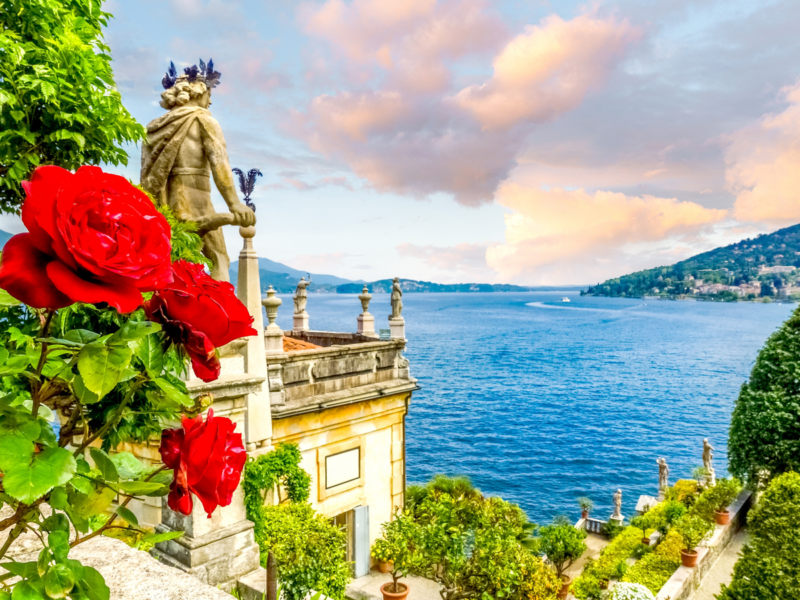 Viva o palácio barroco e jardins exuberantes.