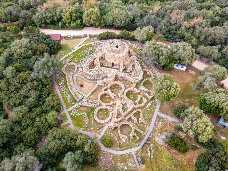 Viva a cultura nurágica milenar na Sardenha no seu roteiro personalizado.