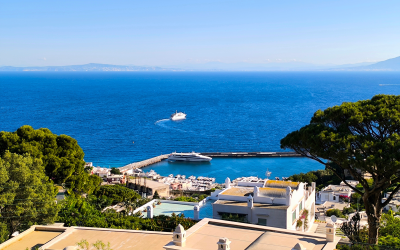 Imagine-se numa vista aérea de Marina Grande!