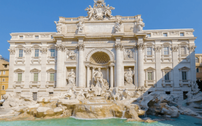 Admire a beleza da Fontana di Trevi, ícone de Roma. Jogue uma moeda e faça um desejo neste monumento barroco.