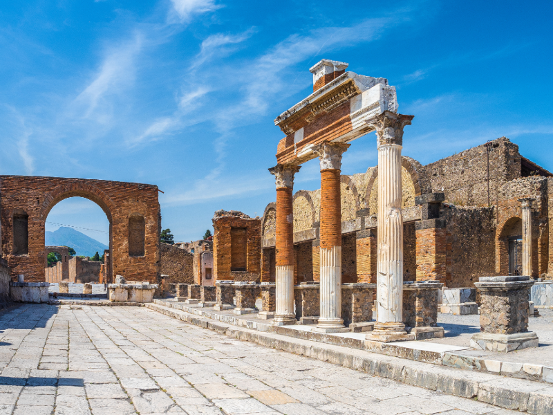 Campânia-2-Pompeia Descubra Pompeia e viva a história antiga entre ruínas!