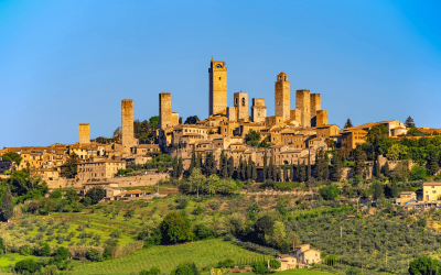 Imagine-se entre torres medievais e viva o charme da Toscana!