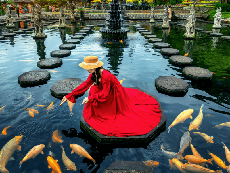 Destinos-de-Viagem-Ideais-para-Mulheres-Viajarem-Sozinhas-1-Bali-Indonesia Bali: paraíso seguro e acolhedor para mulheres viajantes independentes.