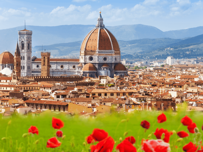 Vista panorâmica de Florença, Itália, destacando sua arquitetura histórica.