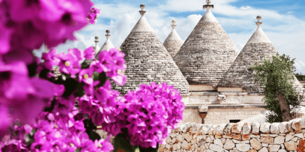 Hospede-se em um autêntico trullo.