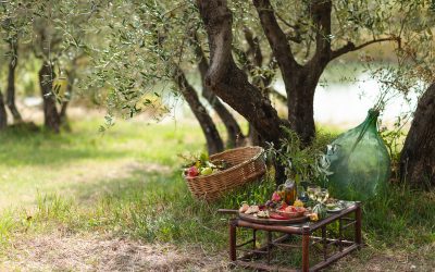 Descubra o romance de um almoço italiano ao ar livre.