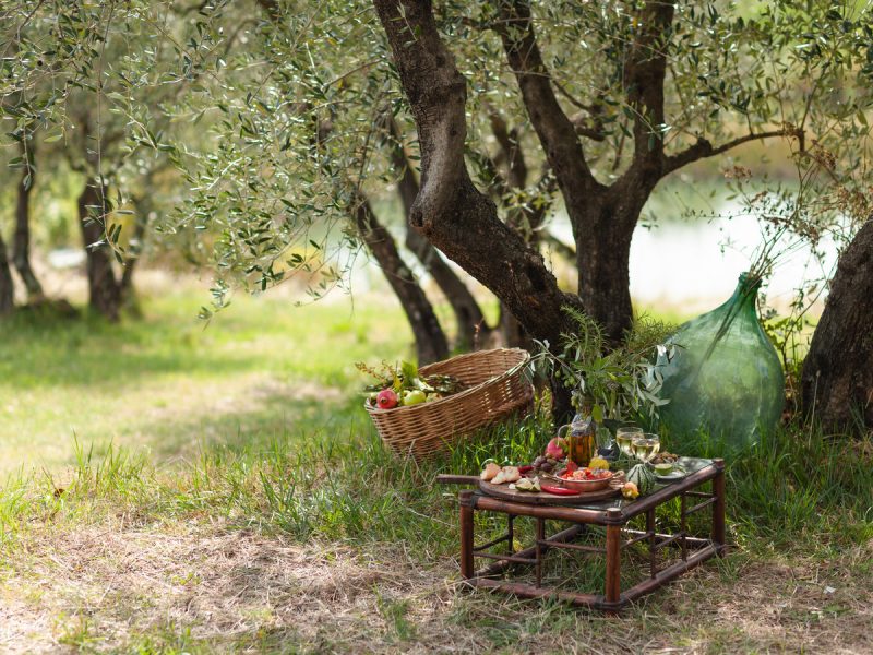 Descubra o romance de um almoço italiano ao ar livre.