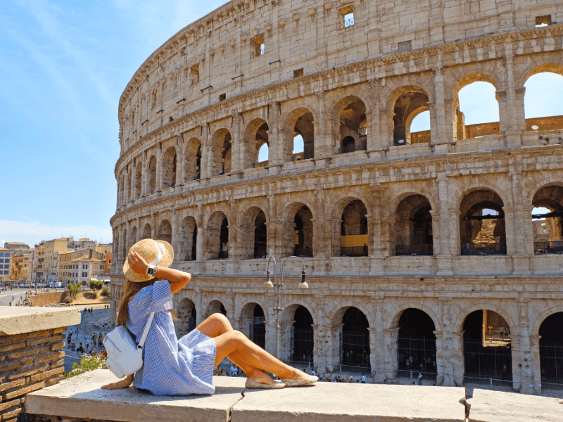 Vivencie a história de Roma com um roteiro exclusivo, explorando seus monumentos e cultura únicos.