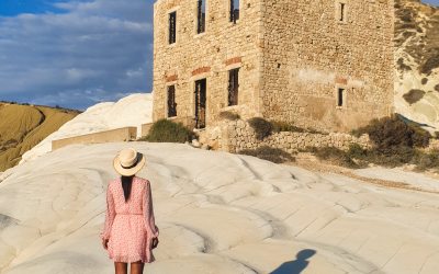Descubra ruínas históricas entre rochas surreais na Sicília!