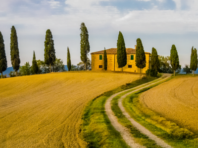 Desfrute da paisagem deslumbrante da Toscana em um roteiro personalizado pela Itália.